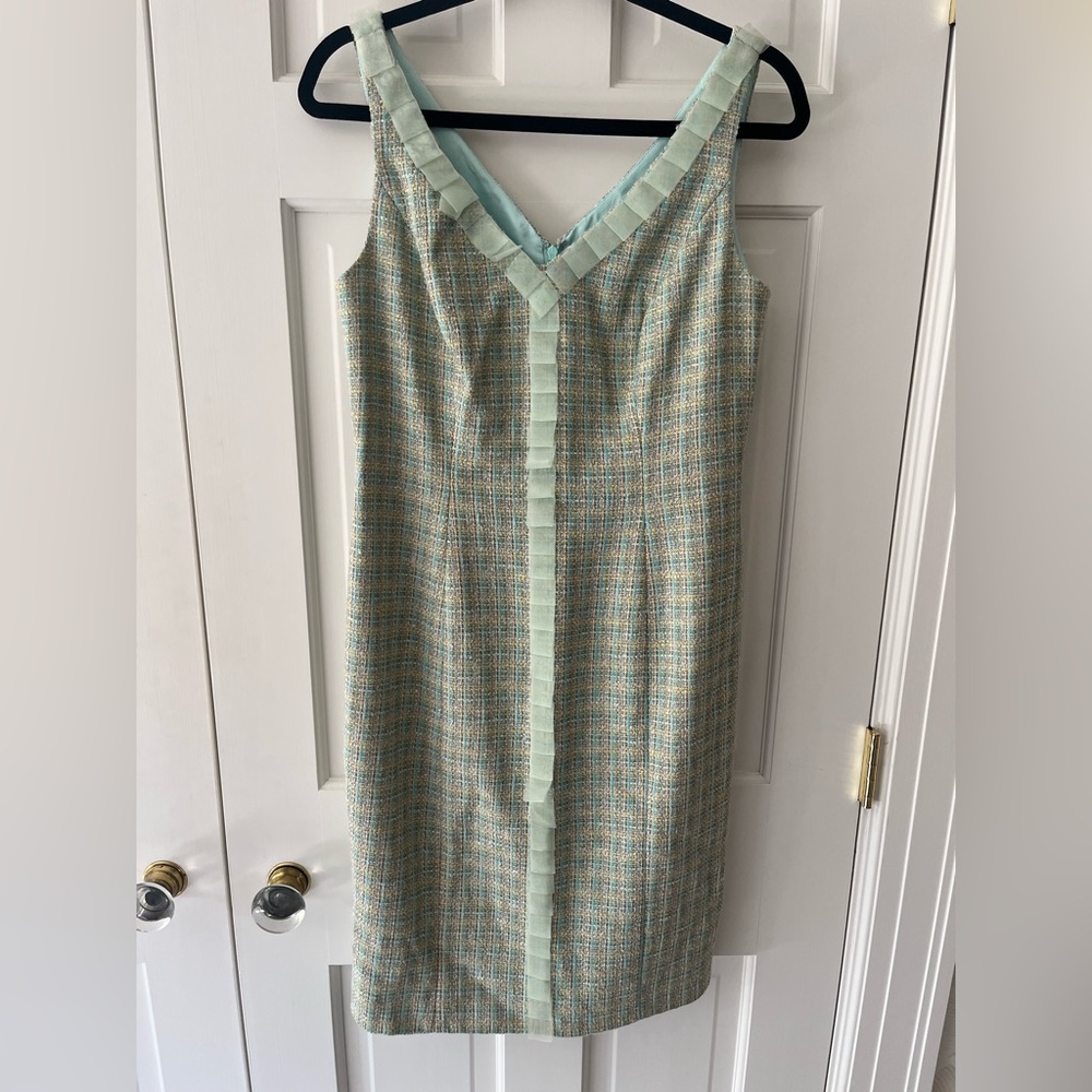 Carmen Marc Valvo Elegant Textured Dress